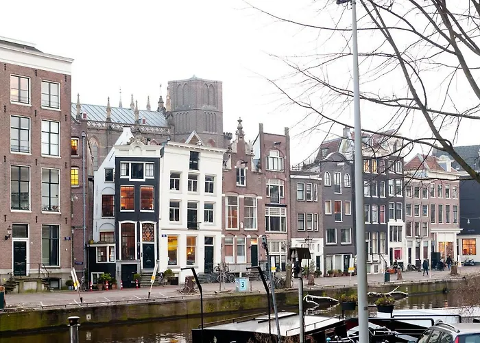 Classy 17th C Canalhouse 3* אמסטרדם