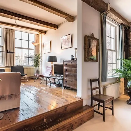 Classy 17th C Canalhouse 4* Amsterdam
