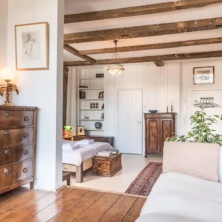 Classy 17th C Canalhouse Konukevi