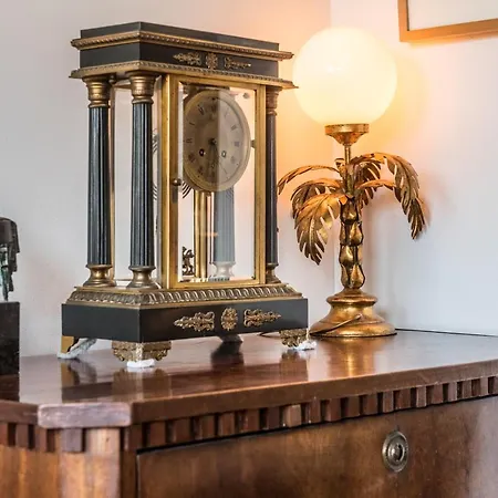 Гостевой дом Classy 17th C Canalhouse Амстердам