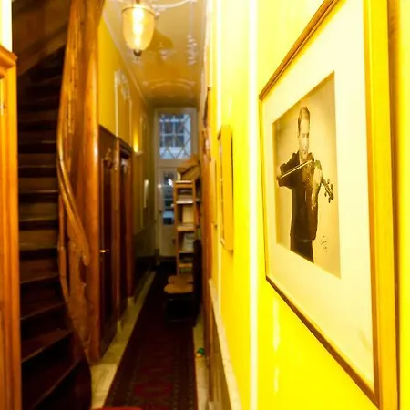 Classy 17th C Canalhouse Гостевой дом Амстердам